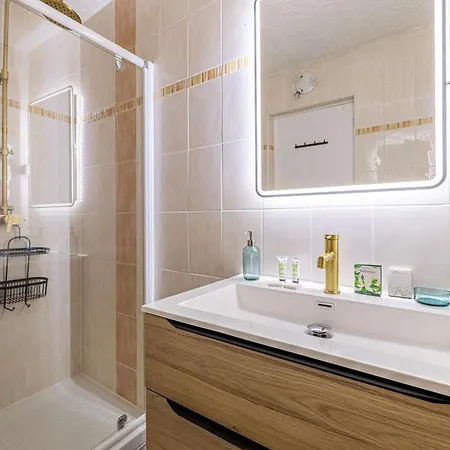 La Palmeraie Joyeux Avec Balcon, à Deux Pas De La Banane