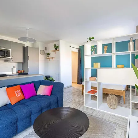 La Palmeraie Joyeux Avec Balcon, à Deux Pas De La Banane *