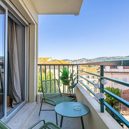La Palmeraie Joyeux Avec Balcon, à Deux Pas De La Banane Appartement Cannes