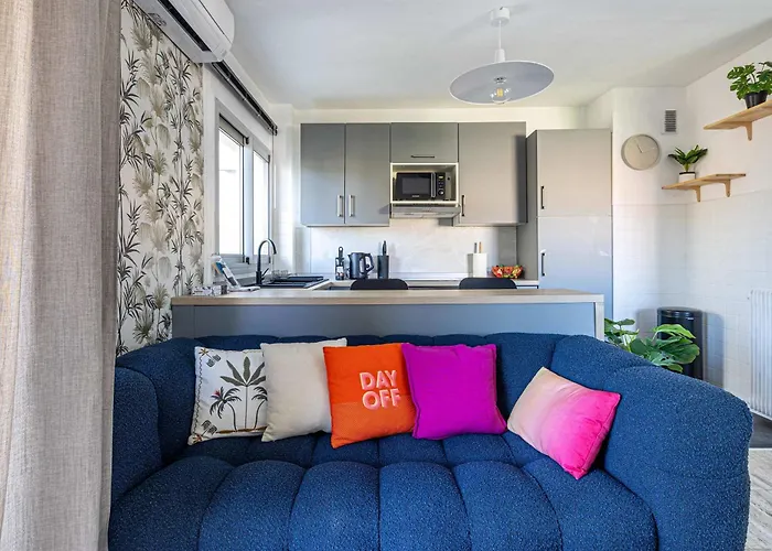 La Palmeraie Joyeux Avec Balcon, à Deux Pas De La Banane * Cannes